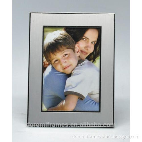 Simply Aluminum Photo frame with velvet back and easel